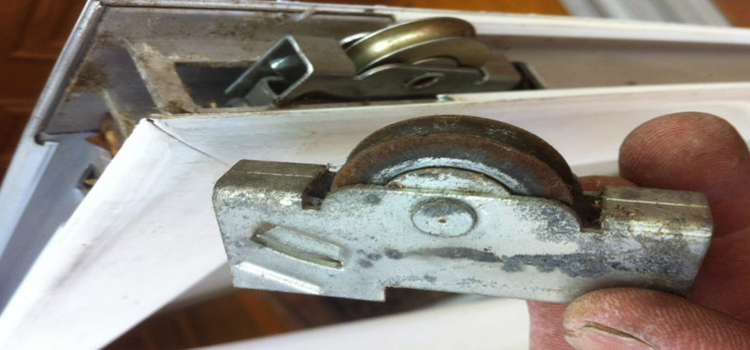 screen door roller repair in Fruitridge Pocket